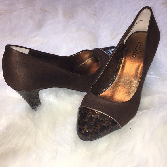 Rialto Brown Heels - Picture 1 of 7
